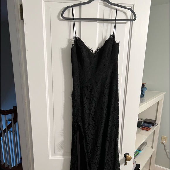 FAME AND PARTNERS x REVOLVE Everett
Lace Dress in Black Sz 4 - Picture 6 of 12